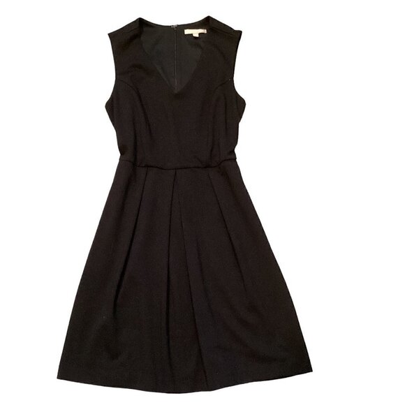 Banana Republic Black Classic Style V-Neck Sleeveless Dress LBD Sz 4 #198D - Picture 1 of 9